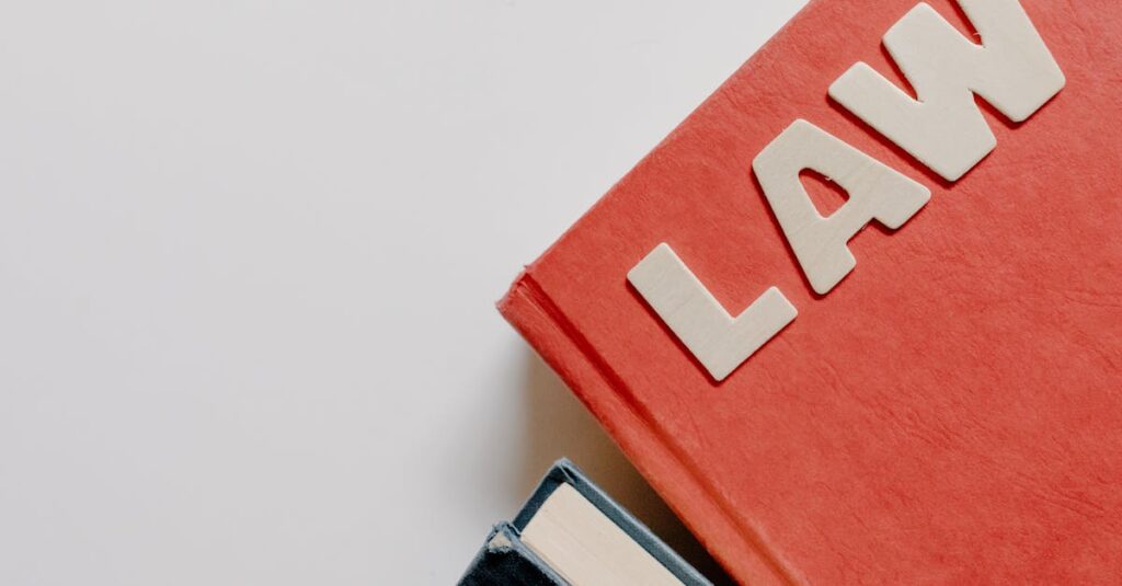 退職代行の運営主体の違いを比較しながら理解できる、弁護士・労働組合・民間サービスのイメージビジュアル